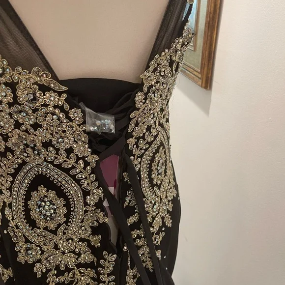 NWT Abby Paris by Lucci Lu Tulle Black & Gold Formal Beaded mermaid Gown Sz 16